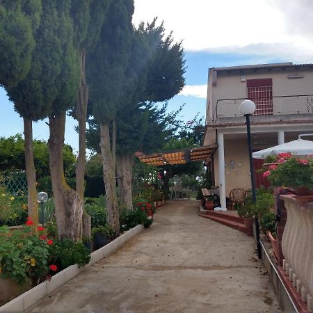 Il Gazebo Bed and Breakfast Scoglitti Buitenkant foto